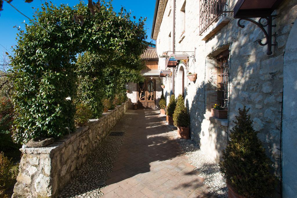 Valle Dell'Aquila Country House Hotel Settefrati Bagian luar foto